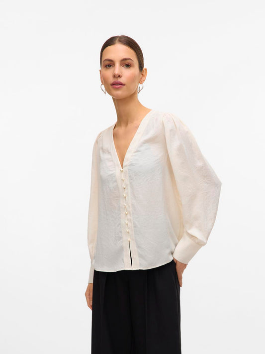 model_shot-front