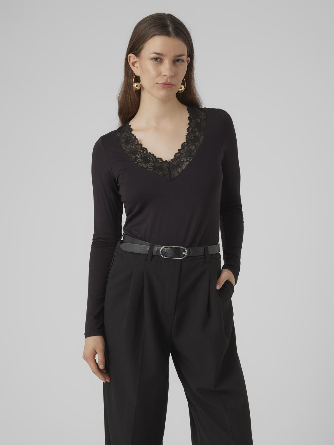 model_shot-front