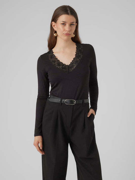 model_shot-front