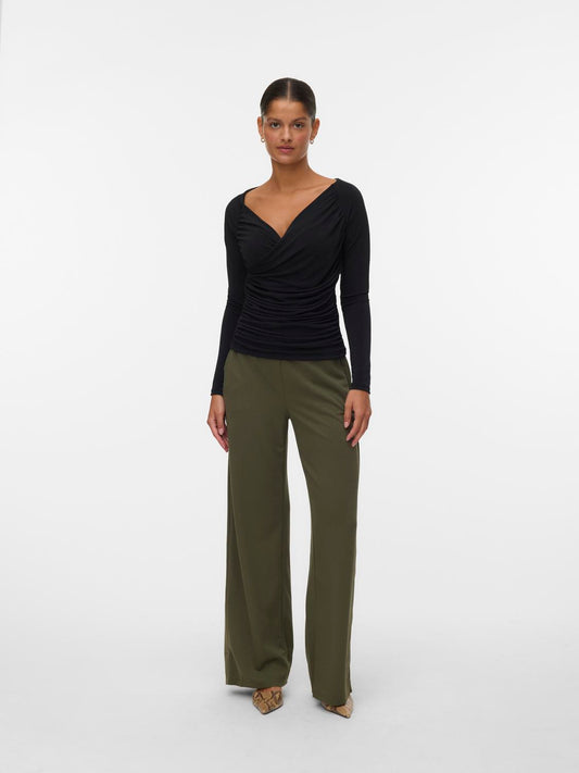 model_shot-front