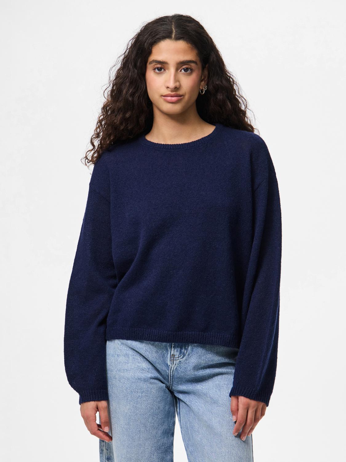 model_shot-front